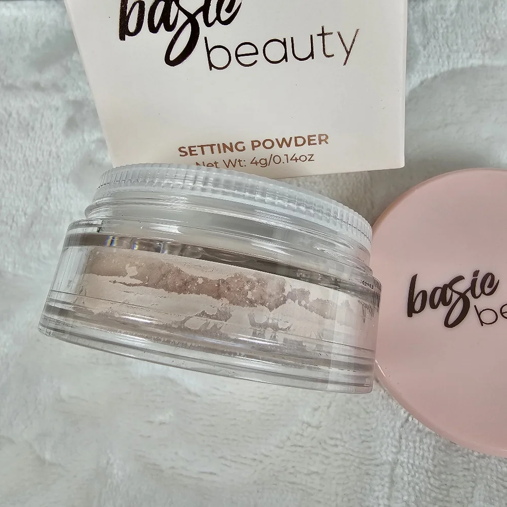 Basic Beauty Translucent Setting Powder - Picture 4 of 4
